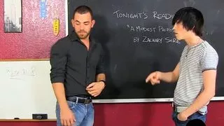 Emo schwuler Twink Tyler Bolt anal gefickt von Lehrer Parker Perry