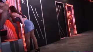 geile deutsche Schlampe anal gefickt threesom mit Freunden