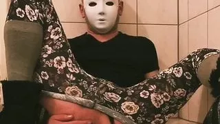 hot kinky masked cd stretches own hungry ass-pussy till sissygasm