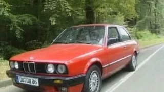 Großer Schwanz für den süßen Arsch einer Blondine, die gefickt wird