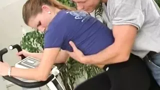 Hot slut in heat takes a big cock from behind in the gym