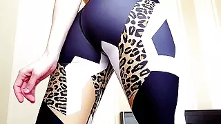 Perfect big round ass & squats - love to watch her working out