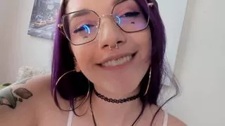 Sexy Colombian with purple hair and a heart-stopping body loves to seduce men with deep pockets so they donate to her