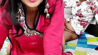 Komal ne college friends ko ghar par bulake thukava liya