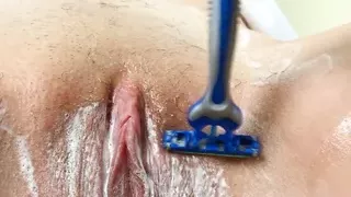 Shaving beautiful Pink Pussy. ASMR (Shaving Sounds). Close-UP.