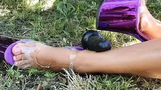 Foot fetish outdoors – Hot milf in high heels