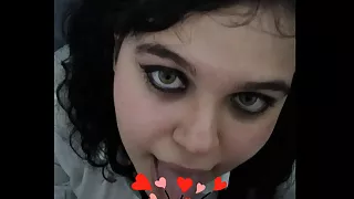 American schoolgirl sucking my dick. I cum in her face