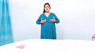 Beautiful Milf With Big Tits has Sex With Toy