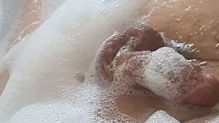 German Boy taking a bath and jerking off until he cums