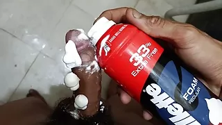 Ladke ne Kiya Gillette form lagakar sex dekhen naya video sex website main pahli bar