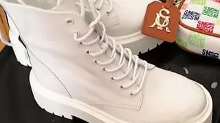 Steve Madden brand new white boots cum