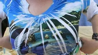 Omi bekommt den Jungschwanz vom Nachbarn zu greifen