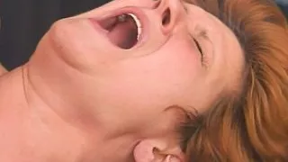 Junge komm in Omas Reife Fotze