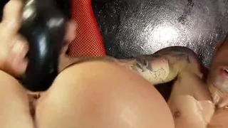 Lexi Ward spreads her pussy by masturbating for Jamie Barry