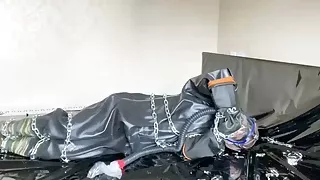 Fetish Girl - Heavy rubber gas mask bondage