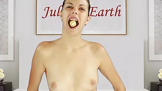 I'm eating candy: Ferrero Rocher. Julia V Earth is waiting for your gifts