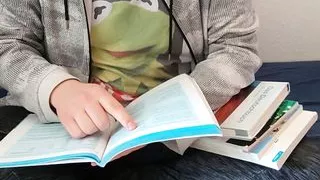 College guy stops learning to cum a lot on himself.