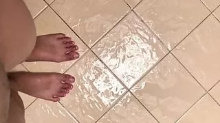 Young girl washing her big clit and tight pussy