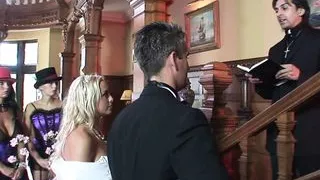 Nach der Hochzeit meine Frau und deren Brautjungfern gebumst