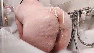 Teasing you with my big ass, while I'm in the bathtub