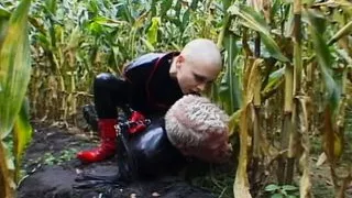 GUMMI SKLAVEN - (Trauma #05)