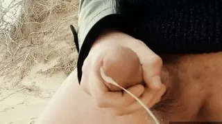 A Quick Wank On The Beach