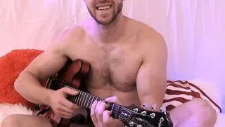 Athletic amateur John Powers cums while jerking off solo