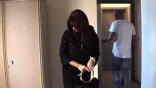 Tacchi a spillo e cazzone nero