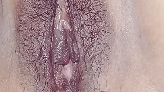 Super sexy Rosni solo fingering & smooching boobs – Indian