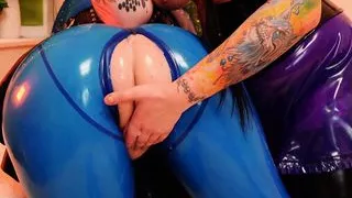 Lesbian Pussy Fuck In Latex - Arya Grander and Dredda Dark