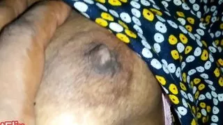 Indian Bengali Hot Bhabi Showing Her Beautiful Pussy