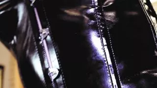 Feuchte Muschi Fetisch Milf Eva, geiles heißes Vinyl, Big Ass Göttin in PVC zeigt Titten