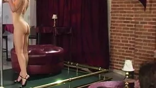 Jasmine Lynnche gets filled with many cocks in gangbang