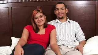 Junges Paerchen braucht dringend Geld und fickt dafuer vor der Kamera