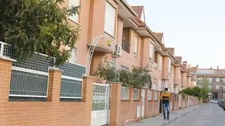 MILF IN NEED! She bangs her neighbour and doesn't mind the cameras