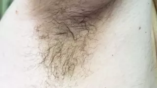 Analschleim unter die Achseln schmieren