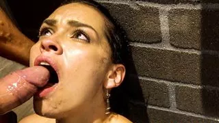 Colombian bartender sucking cock in a back alley – then Anal