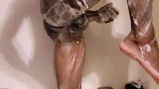 Twink showering