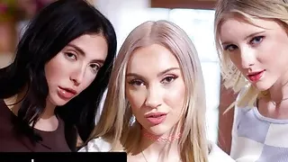 Sorority Leader Has A 3-Way With Girls