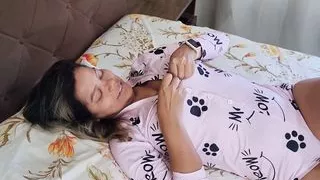 I woke up my girlfriend for a morning fuck!