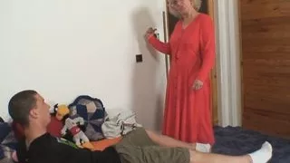 Wife caught horny mommy riding husband’s dick