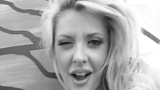 Lesbians Courtney Taylor and Scarlett Wild have lesbian sex