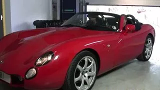 American sweetheart with blond hair loves big cocks