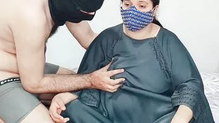 larkay ne aunty ko iske Ghar main choda