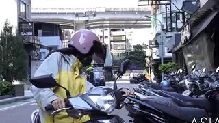 ModelMedia Asia - Slutty Delivery Service - Ling Wei – MD-0238 – Best Original Asia Porn Video