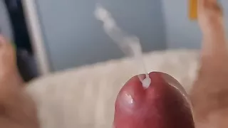 Samoman67 masterbating fast to cum before reaching full erection