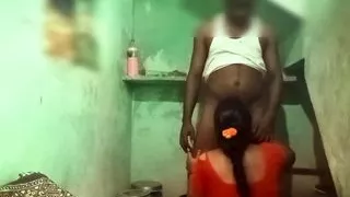 Tamil aunty cheating on uncle in bathroom