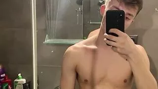 Boy Prinz-Alexy jerks big thick dick and cums on laundry machine