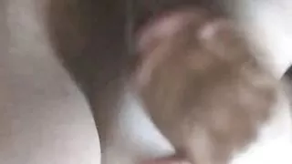 Brincadinha rapida na buceta rosinha da morena