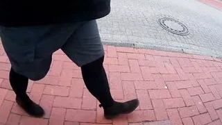 Urlaub in Strumpfhose und kurzer Hose